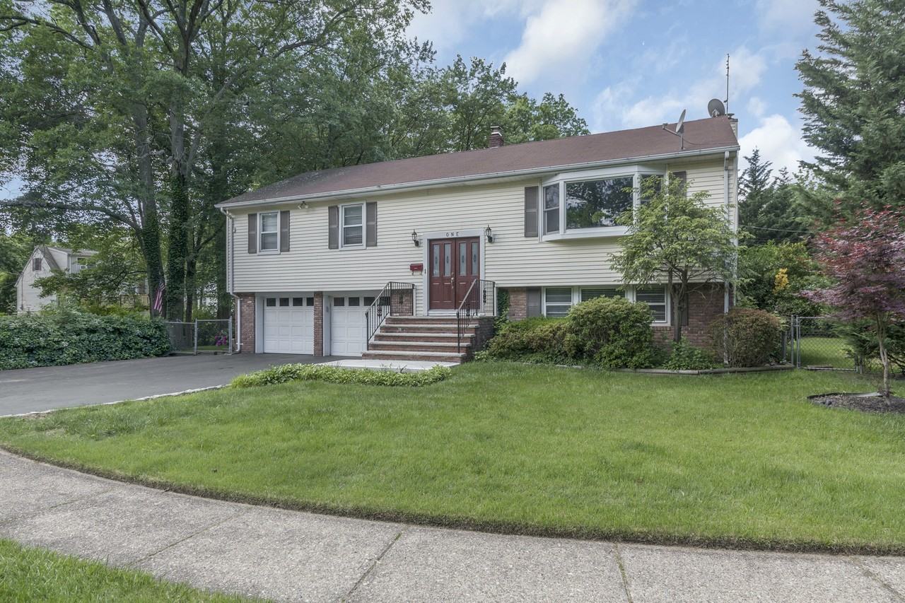 1 Nugent Pl - Photo 2 of 24