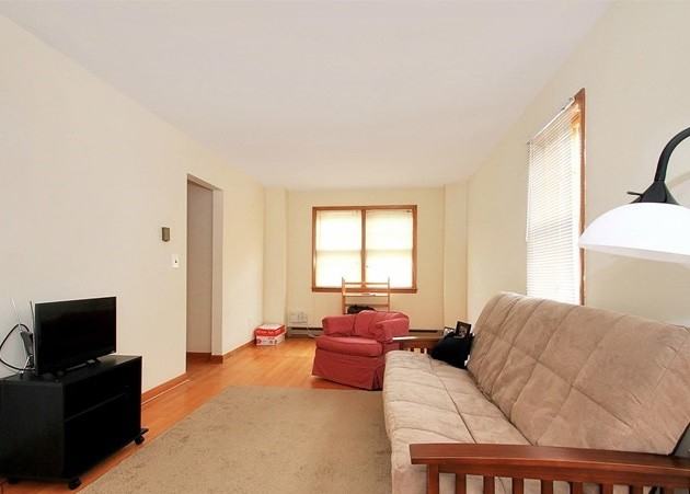 26 Willow Ave #2 - Photo 2 of 8