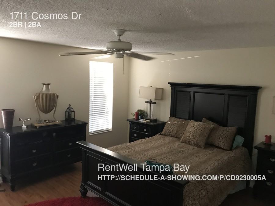 1711 Cosmos Dr - Photo 2 of 9