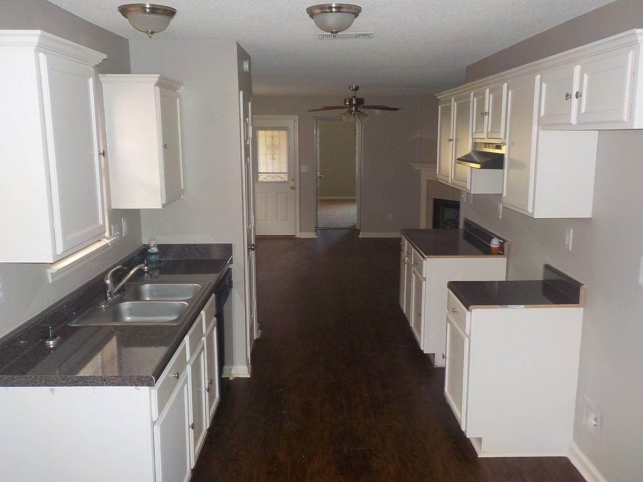 7837 Shadowland Cove - Photo 2 of 9