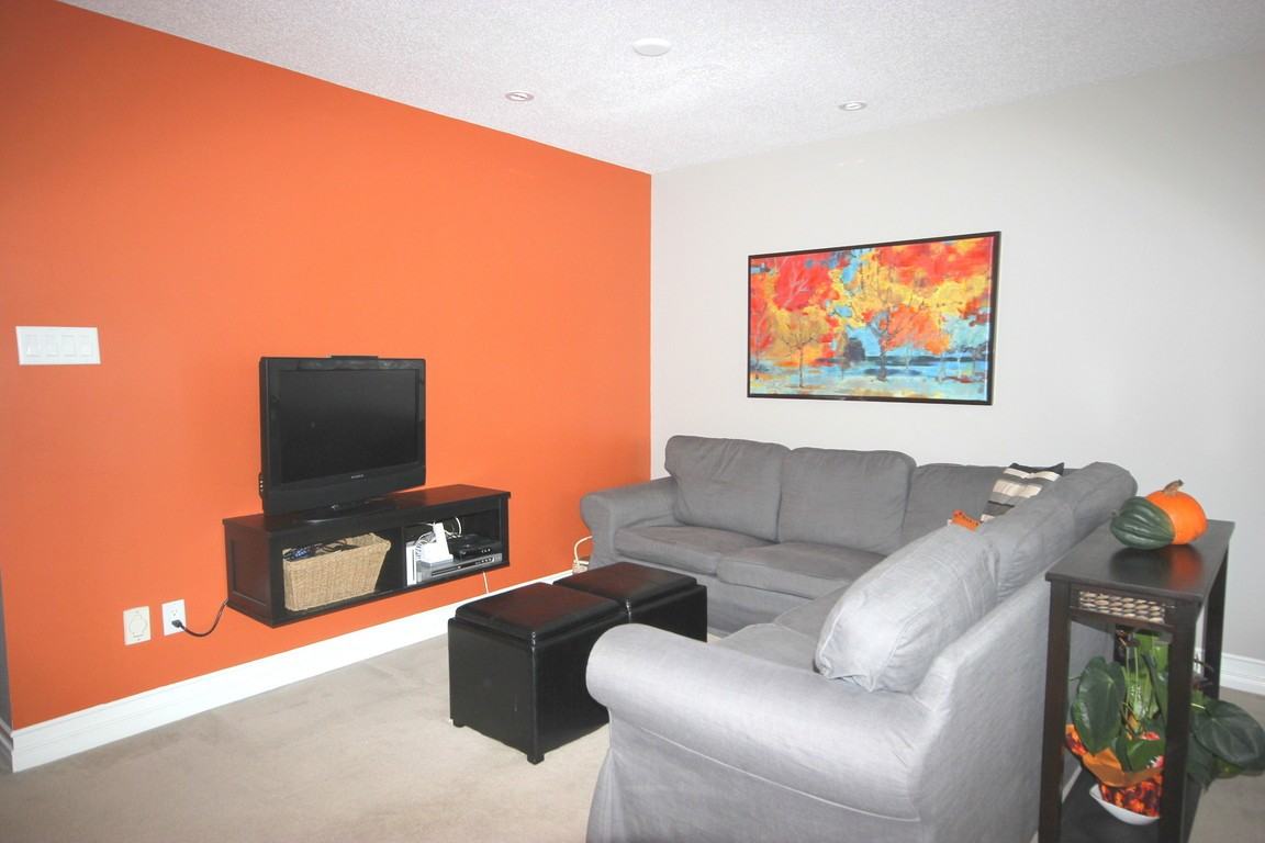 2030 Scully Way - Photo 2 of 12