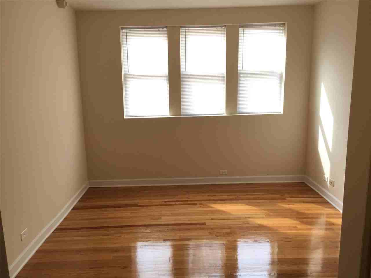 3001-07 N. Spaulding Ave - Photo 2 of 7