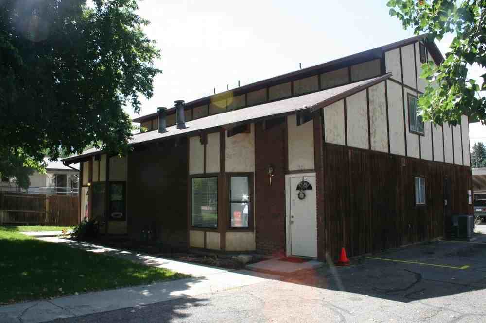 1021 800 N - Photo 2 of 4