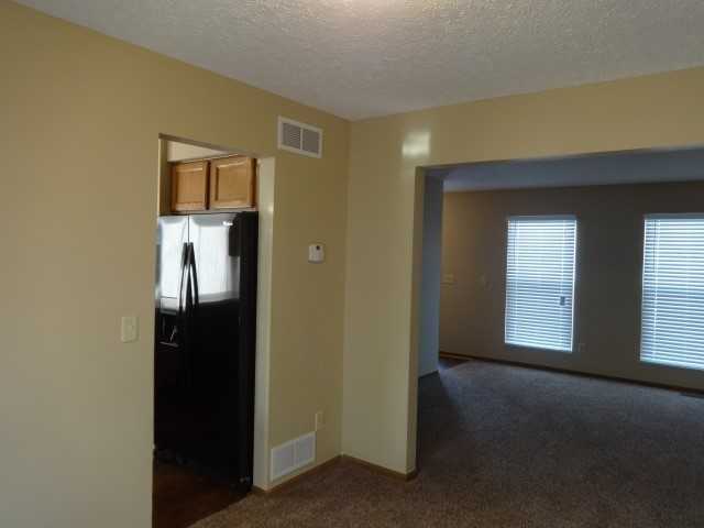 373 Firestone Dr - Photo 2 of 13
