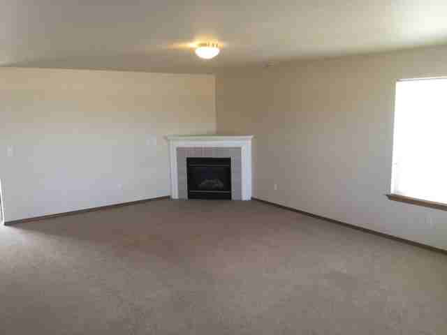 10513 192nd St Ct E - Photo 2 of 13