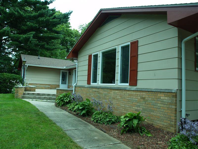 229 W Center St - Photo 2 of 23