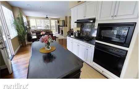 4 Willow Bend Rd - Photo 3 of 11