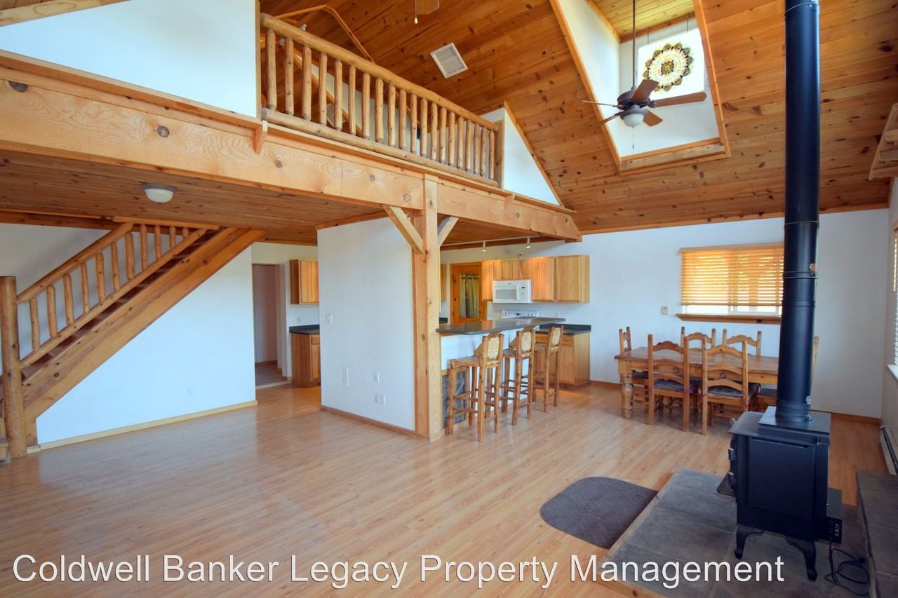 438 Frost Rd - Photo 3 of 24