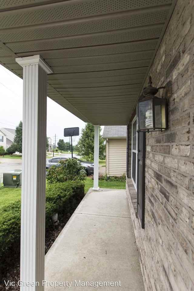 119 Village Ct - Photo 3 of 31