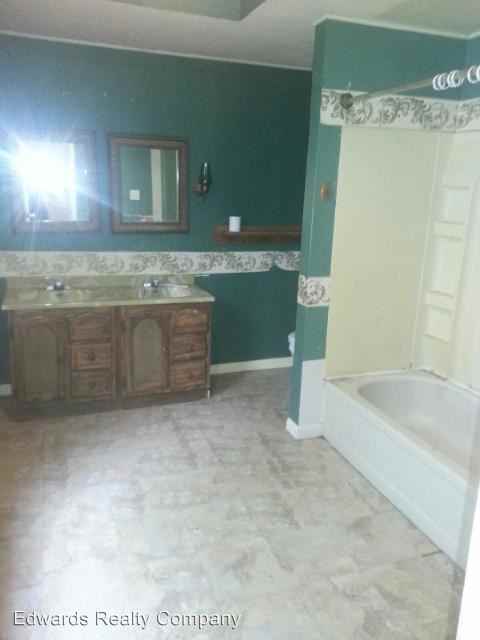 343 North St - Photo 2 of 8