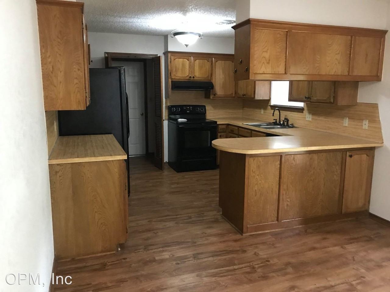 4693 S Plainview Rd - Photo 3 of 6