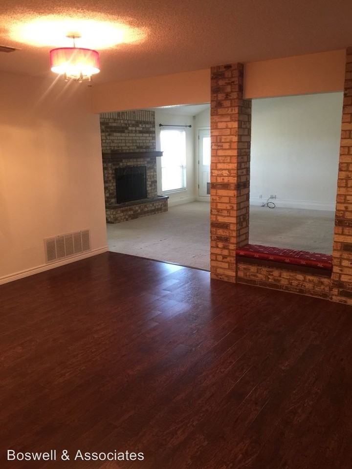 4027 Angelina Dr - Photo 3 of 5