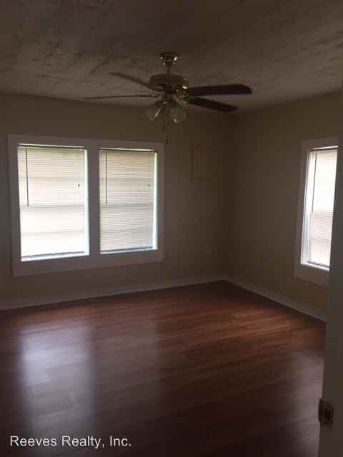 55 Bishop Ln S - Photo 2 of 21