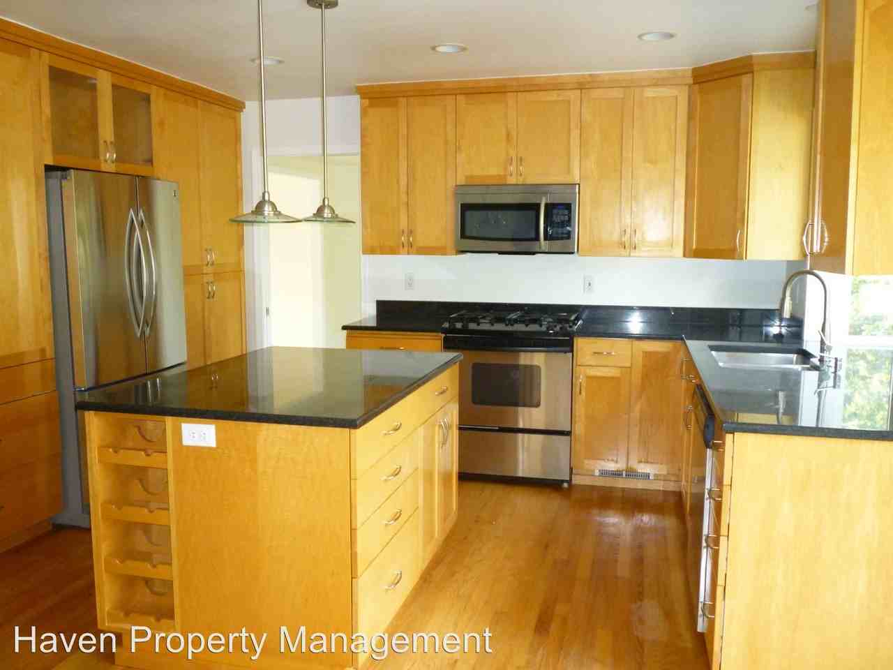 9202 NE 155th St - Photo 2 of 15