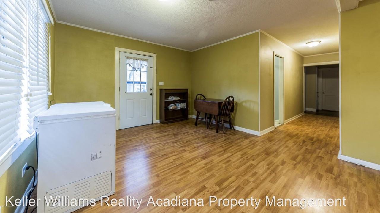 1320 W Ash Ave - Photo 3 of 5