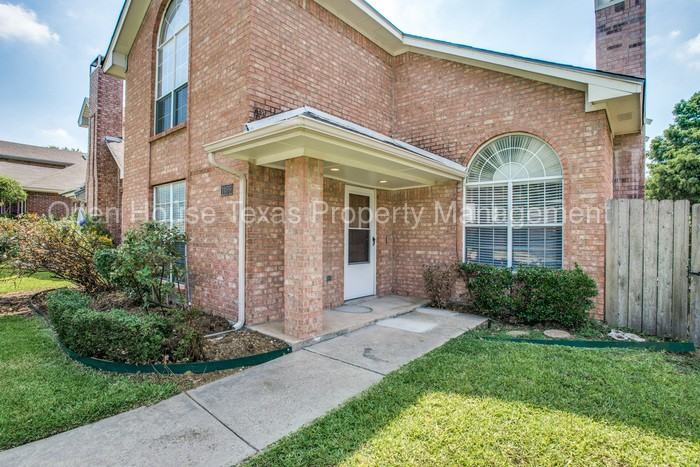 1409 Ranchview Ct - Photo 3 of 25