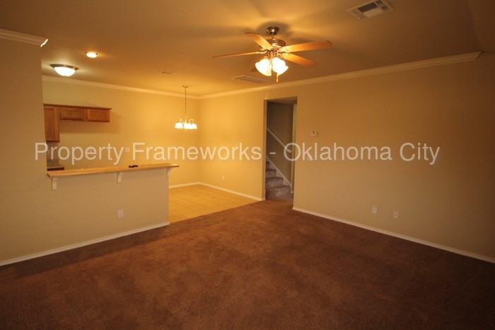 11137 SW 5th St - Photo 2 of 14