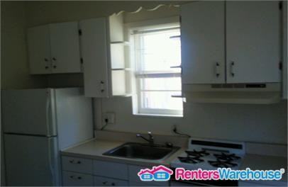 66 Warren St #b - Photo 2 of 5