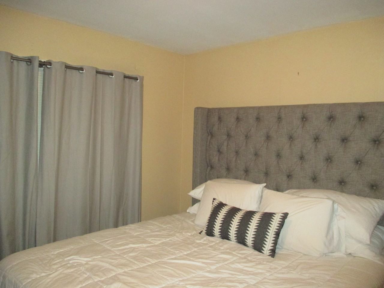 2138 Camp Ave - Photo 3 of 7