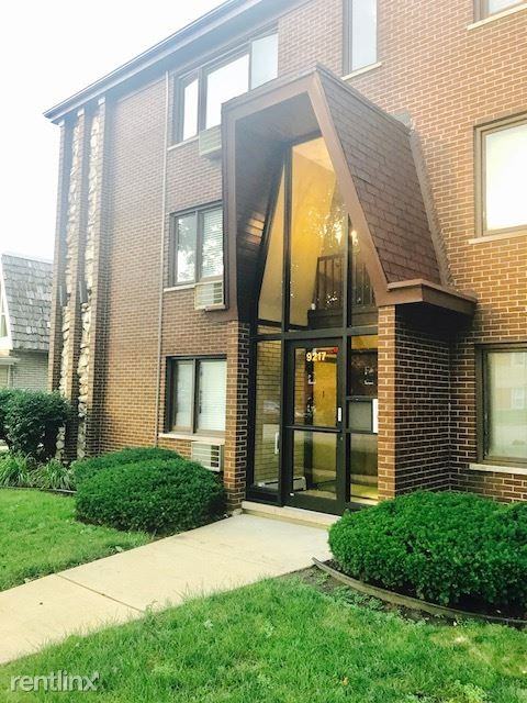 9217 S Kedzie Ave - Photo 2 of 7