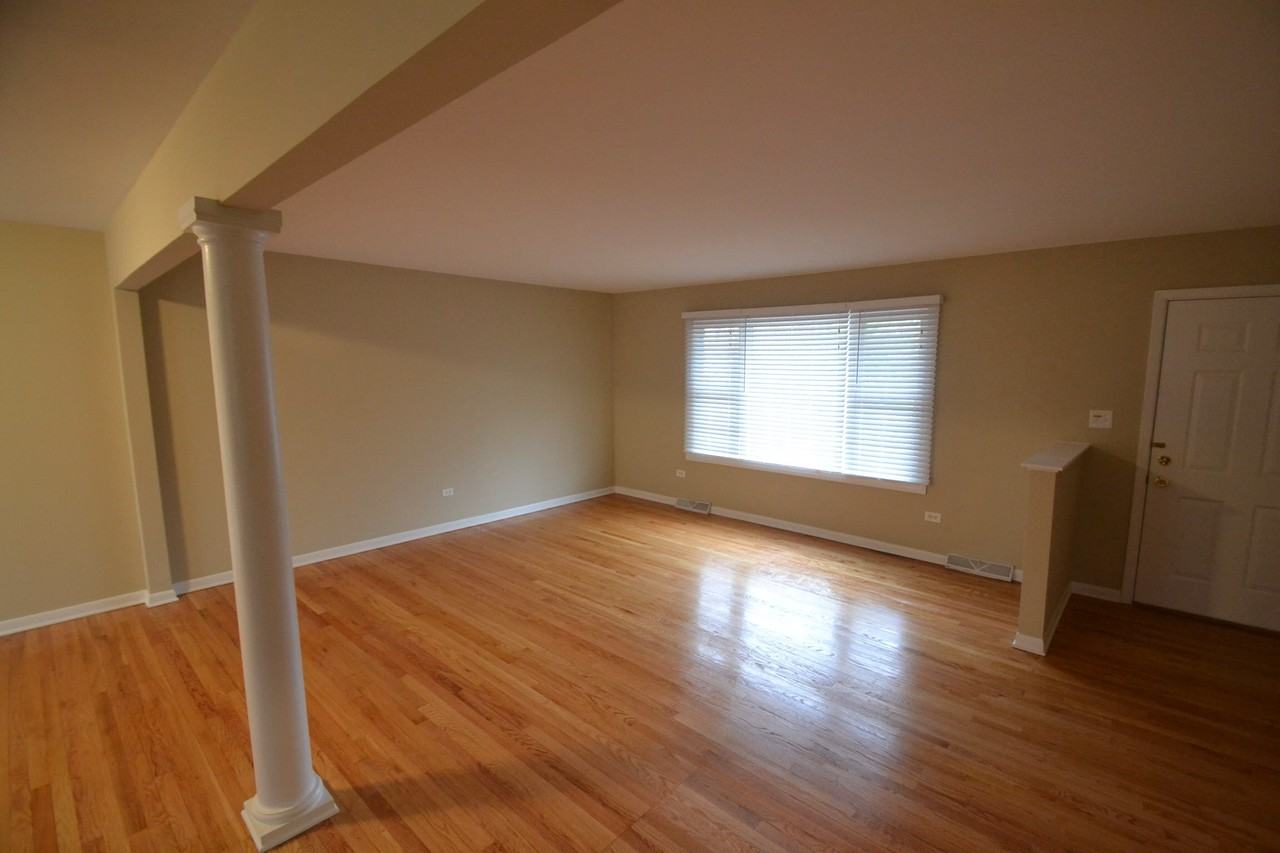 117 Iris Rd - Photo 2 of 5