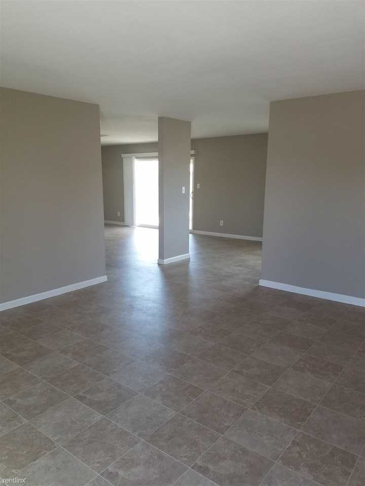 3614 N 86th Ln - Photo 2 of 4