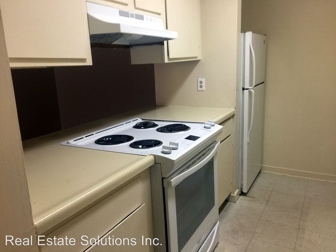 836 Riverview Drive - Photo 2 of 10