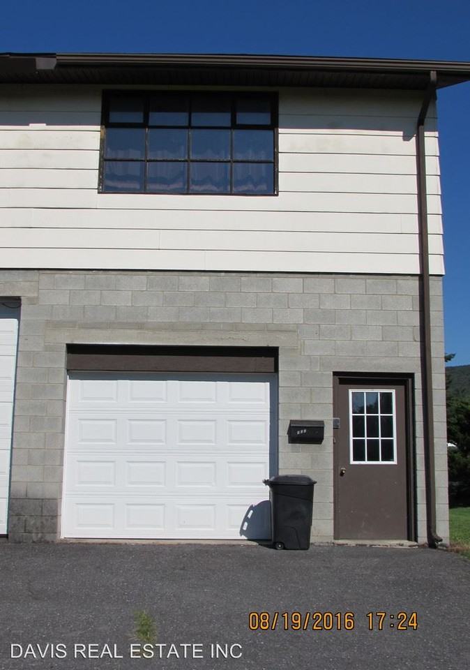 211 Beech Creek Ave - Photo 2 of 12