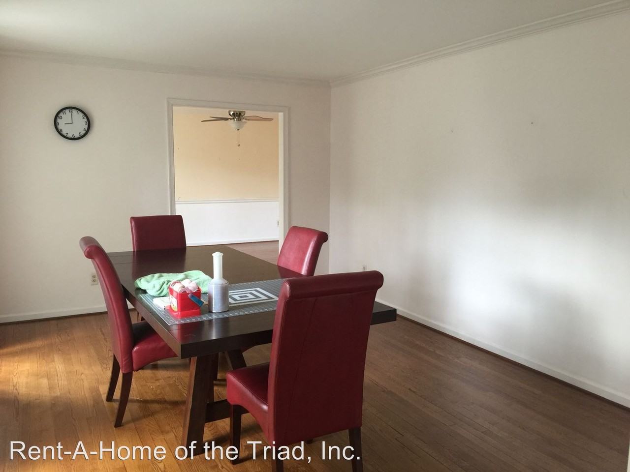 3617 Friendly Acres Dr - Photo 2 of 10