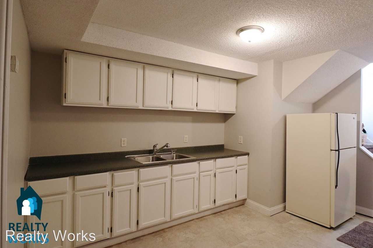 886 S 33rd St - Photo 2 of 6