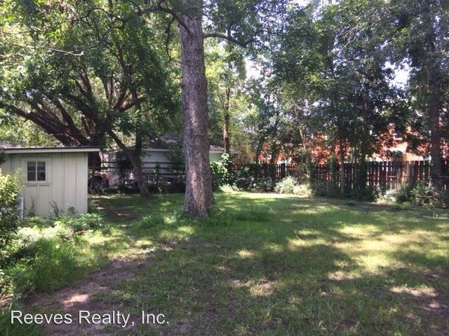 313 Court St - Photo 3 of 12