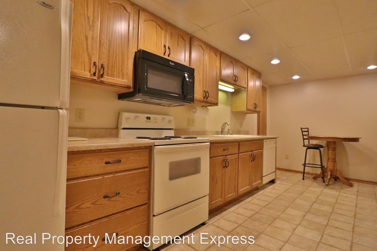 617 N Cedar - Photo 2 of 15