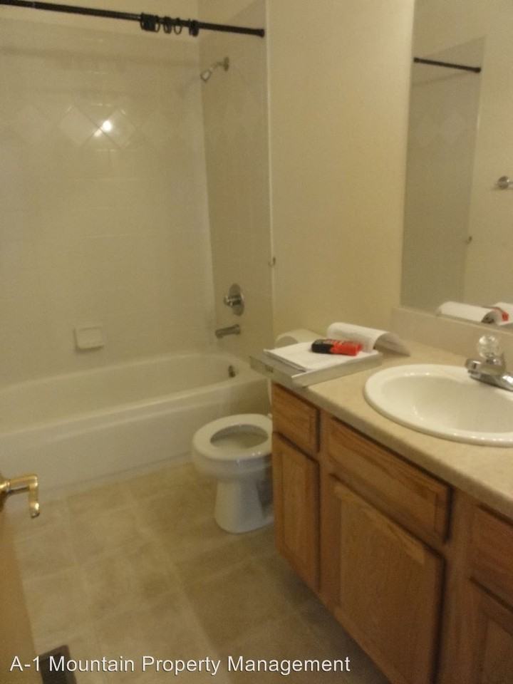 33990 Mansur Ln - Photo 3 of 5