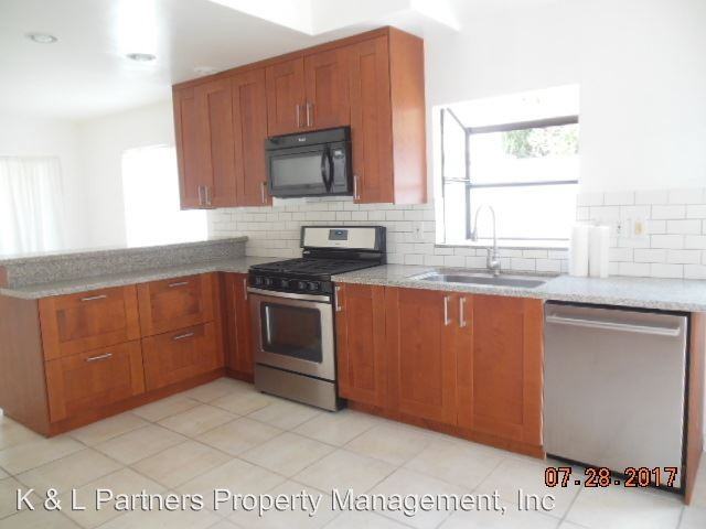 2120 Sea Village Cir - Photo 2 of 7