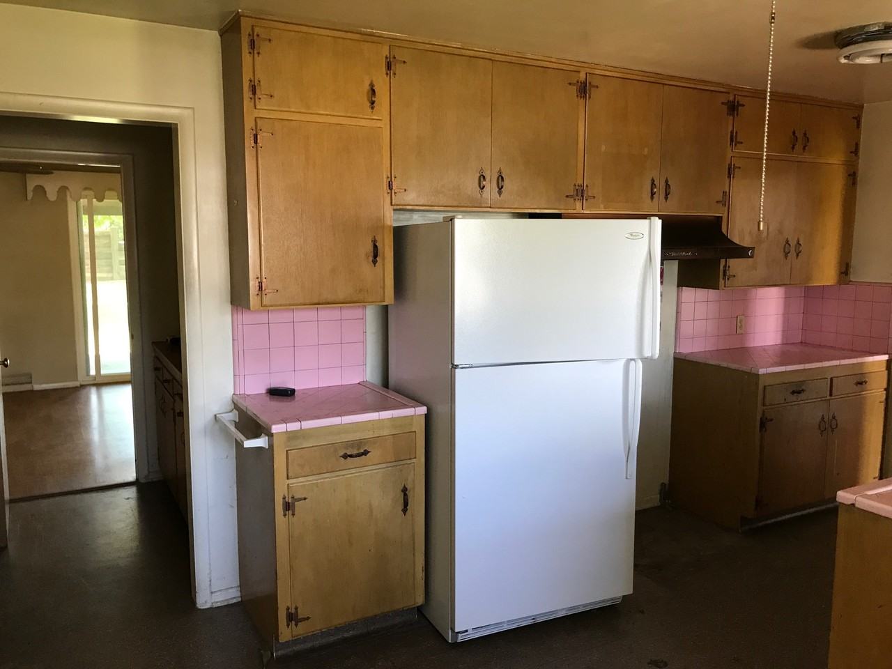 126 N Fraser Dr E - Photo 2 of 6