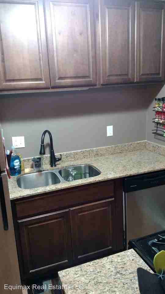 316 E. Larpenteur Avenue - Photo 3 of 7