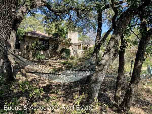 304 Vale St - Photo 3 of 8