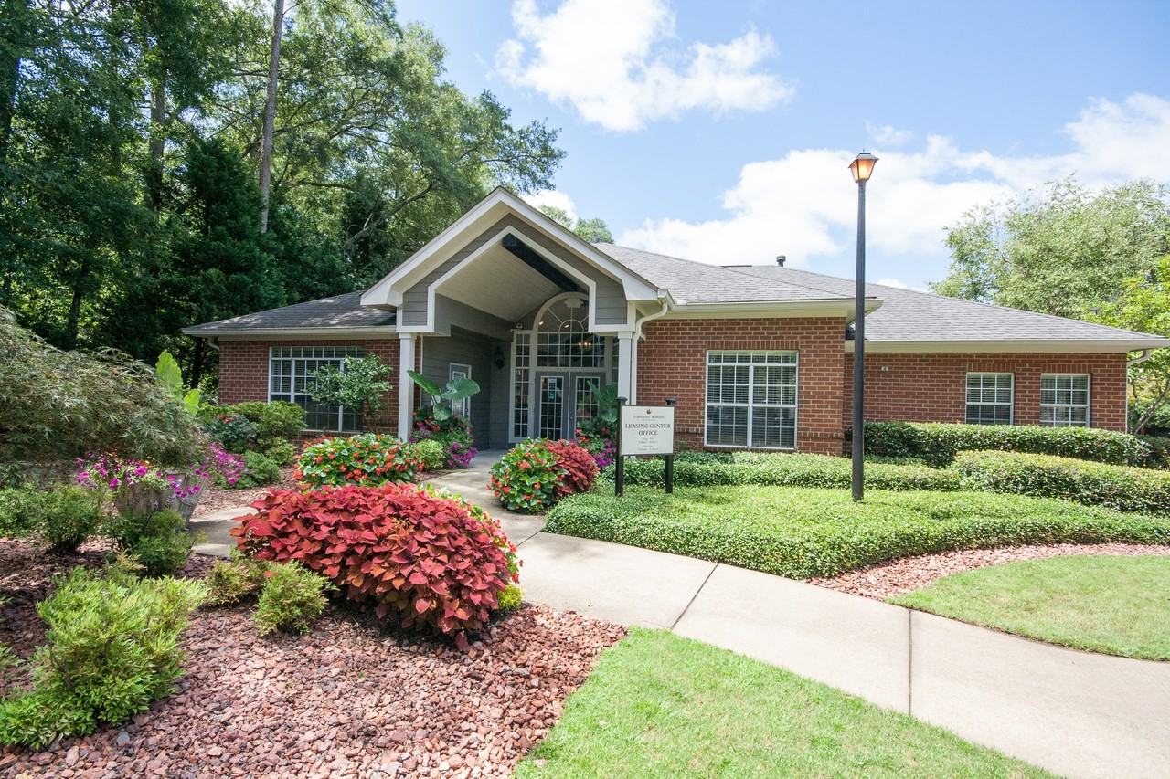 Timothy Woods - Photo 2 of 28