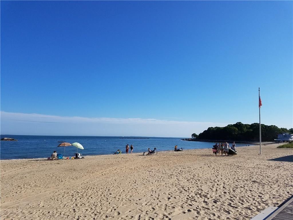 1 Ridgewood Rd - Photo 2 of 10