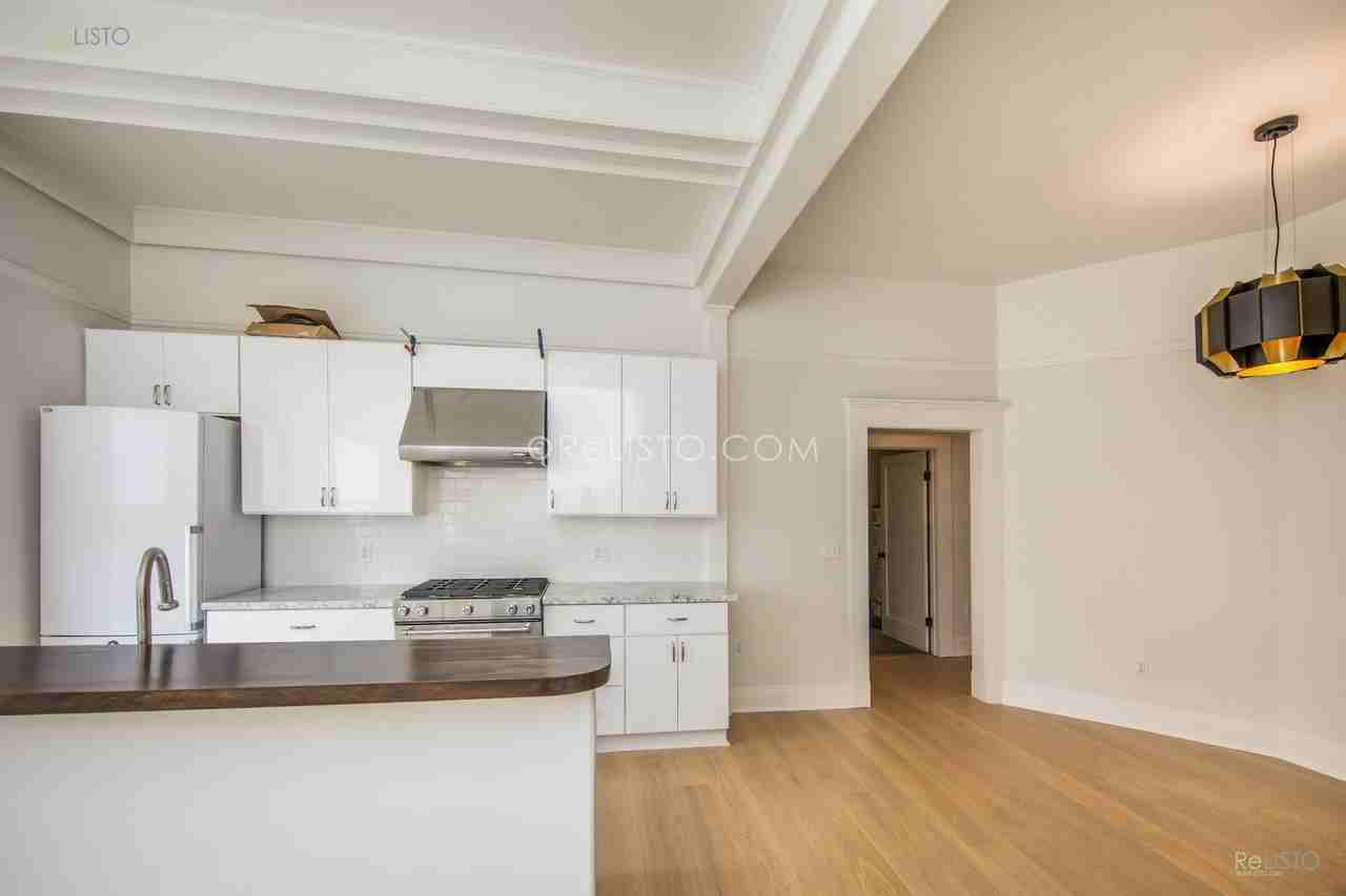 1010 Page St - Photo 2 of 25