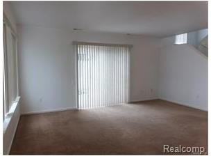 3532 N Pointe Blvd - Photo 2 of 9