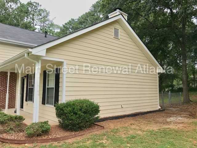 1686 Salem Mill Ct SE - Photo 3 of 17