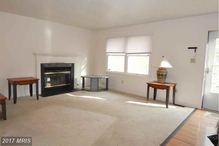 601 Summit Point Dr - Photo 3 of 30