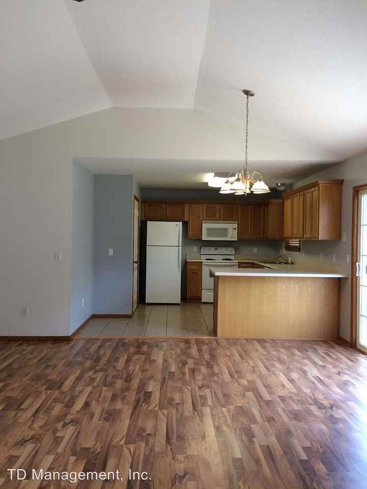 1219 S 13th St - Photo 2 of 8