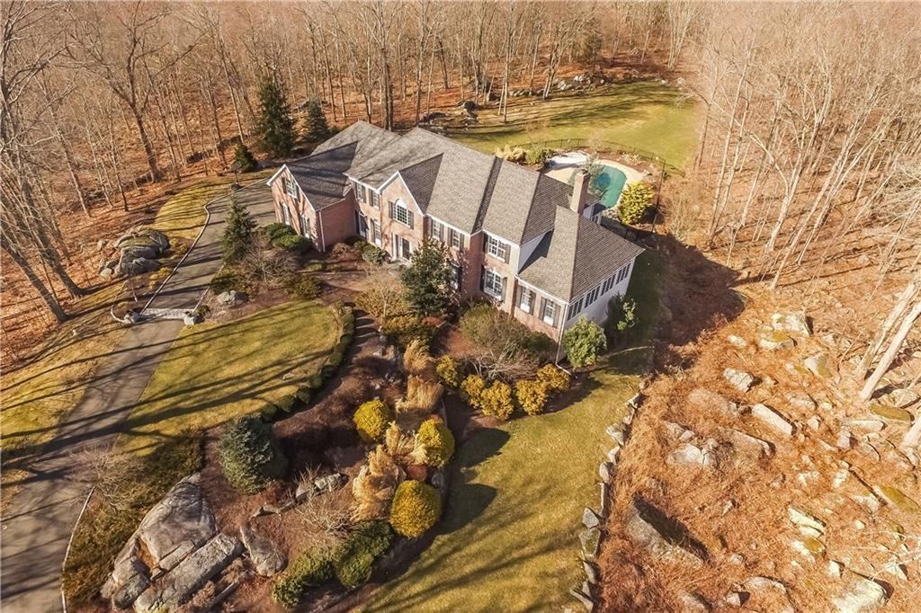 14 N Ridge Dr - Photo 2 of 25