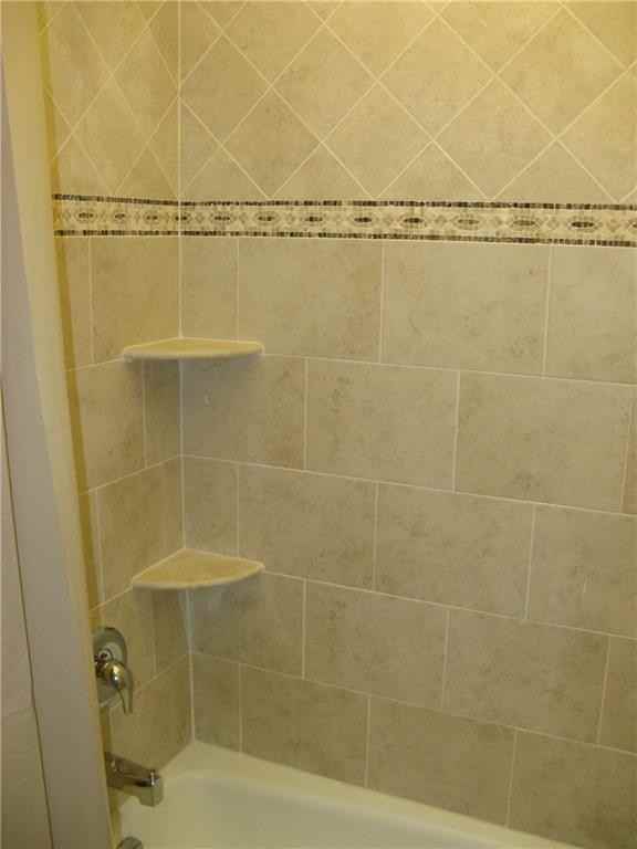 7 Grape Ln #7 - Photo 3 of 11