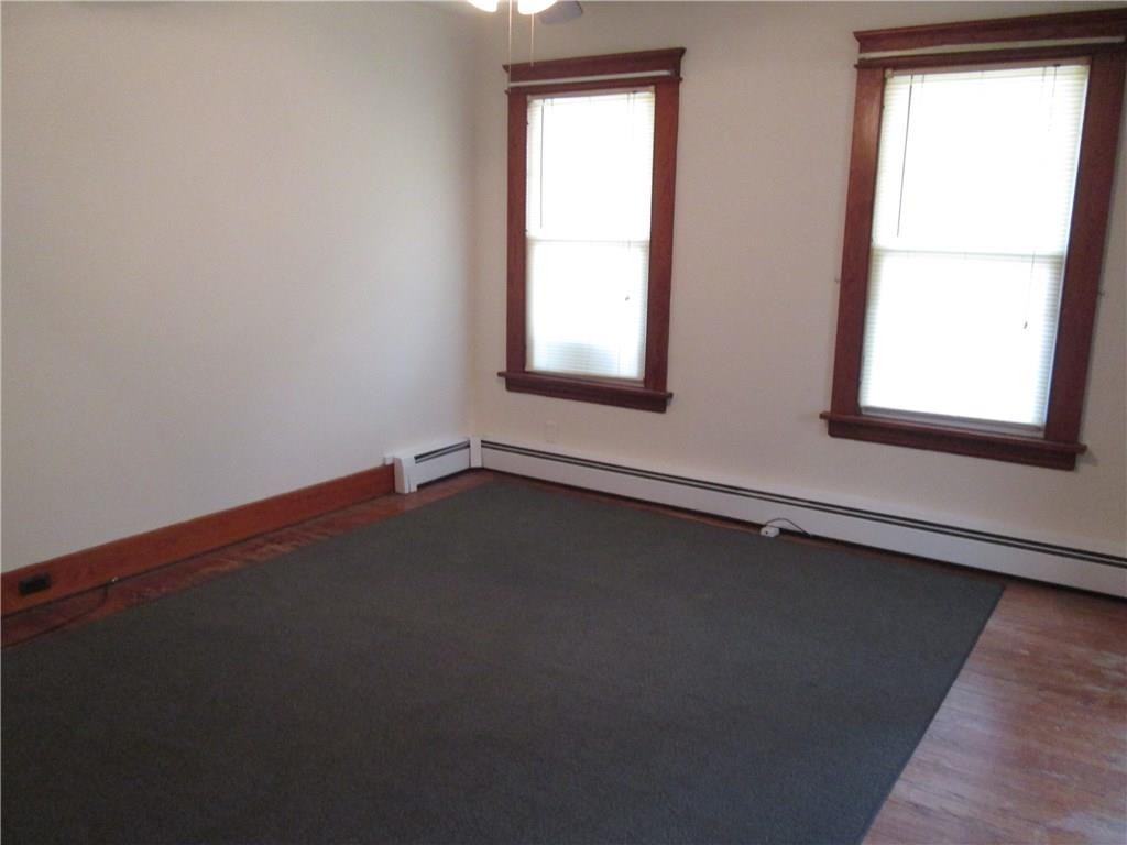 42 Martha St - Photo 3 of 16