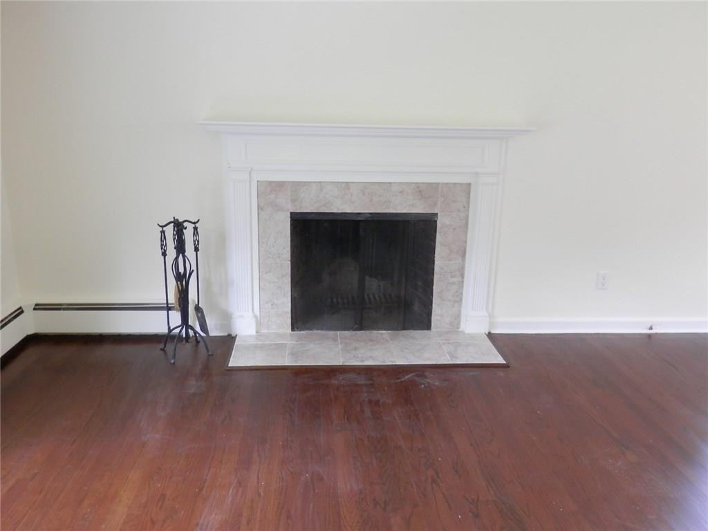 974 Ridgefield Rd - Photo 3 of 21