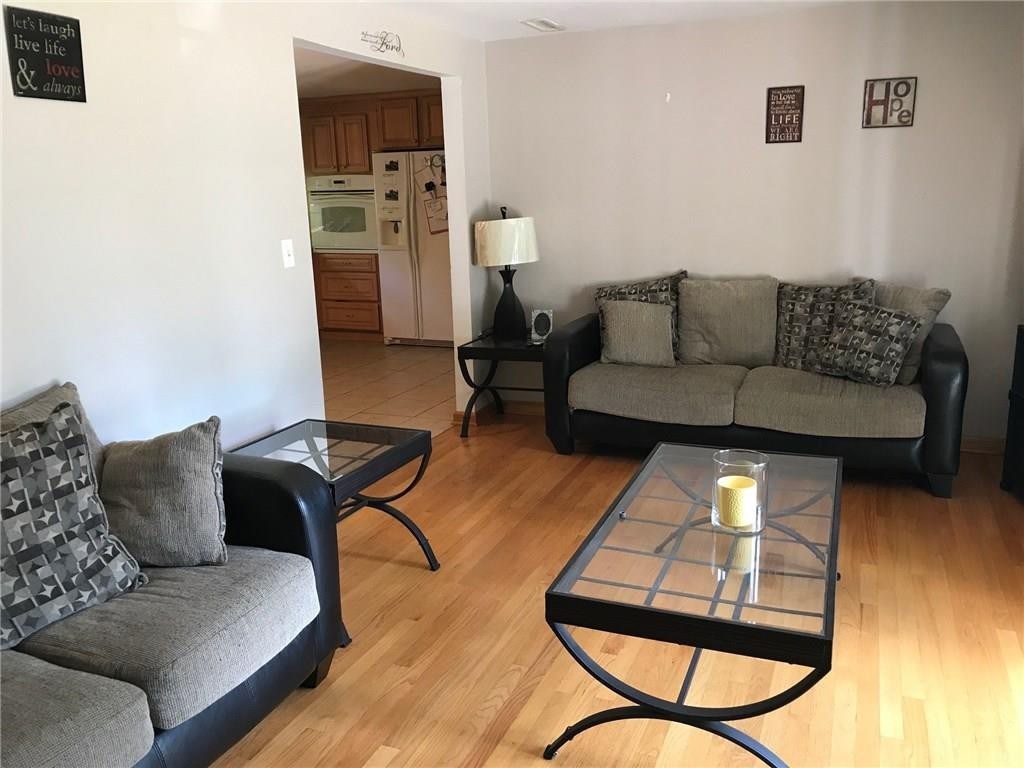 17 Hawthorne Dr - Photo 2 of 11