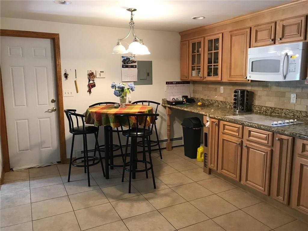 17 Hawthorne Dr - Photo 3 of 11